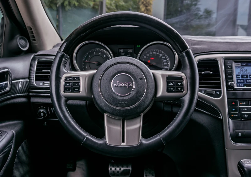 Jeep Grand cherokee 3.6i-V6-6 МЕСЕЦА ГАРАНЦИЯ-РЕАЛНИ КИЛОМЕТРИ-ТОП, снимка 10 - Автомобили и джипове - 51399532