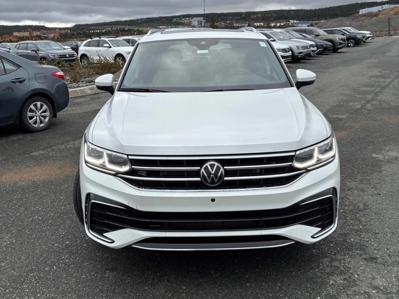 VW Tiguan Highline R Line * PANO* NAVI* HEATED SEATS, снимка 6 - Автомобили и джипове - 53435084