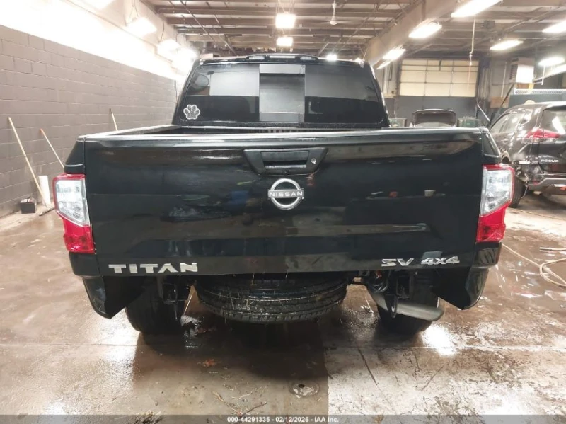 Nissan Titan crew cab 5.6l Titan Sv 4X4, снимка 6 - Автомобили и джипове - 53570893