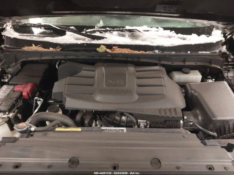 Nissan Titan crew cab 5.6l Titan Sv 4X4, снимка 10 - Автомобили и джипове - 53570893