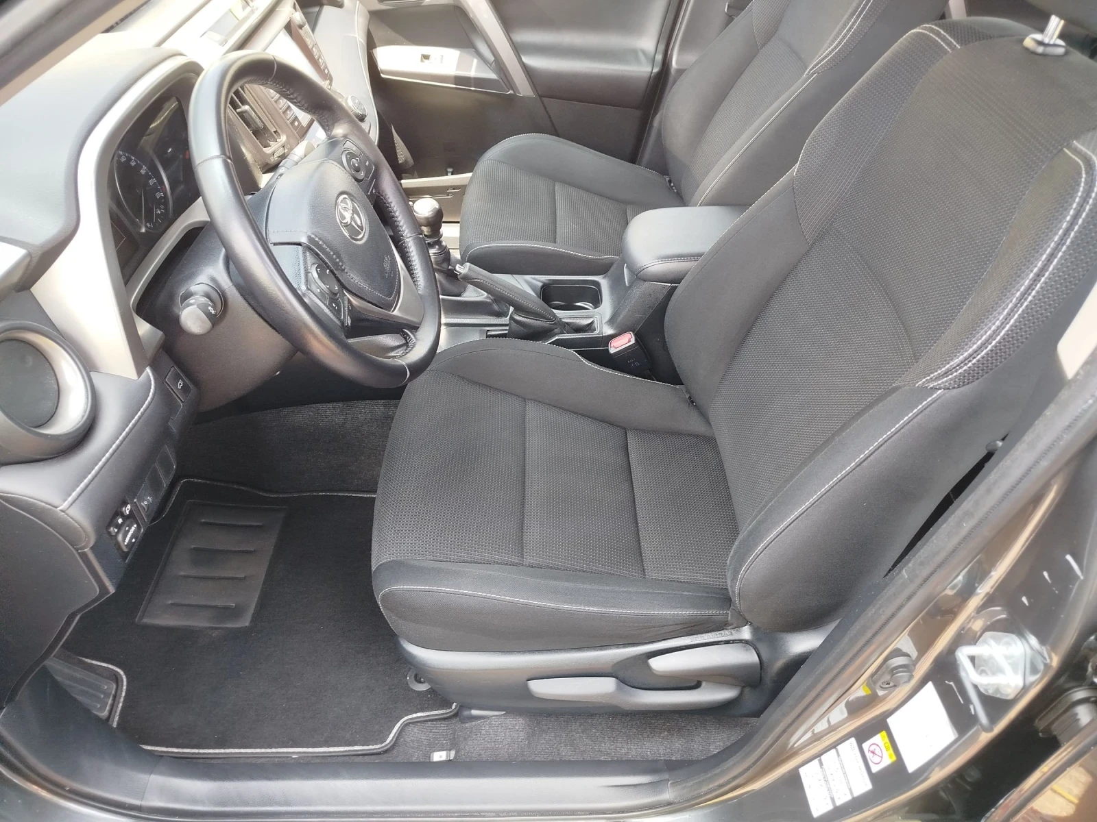 Toyota Rav4 2.0D4D, фейслифт - изображение 9