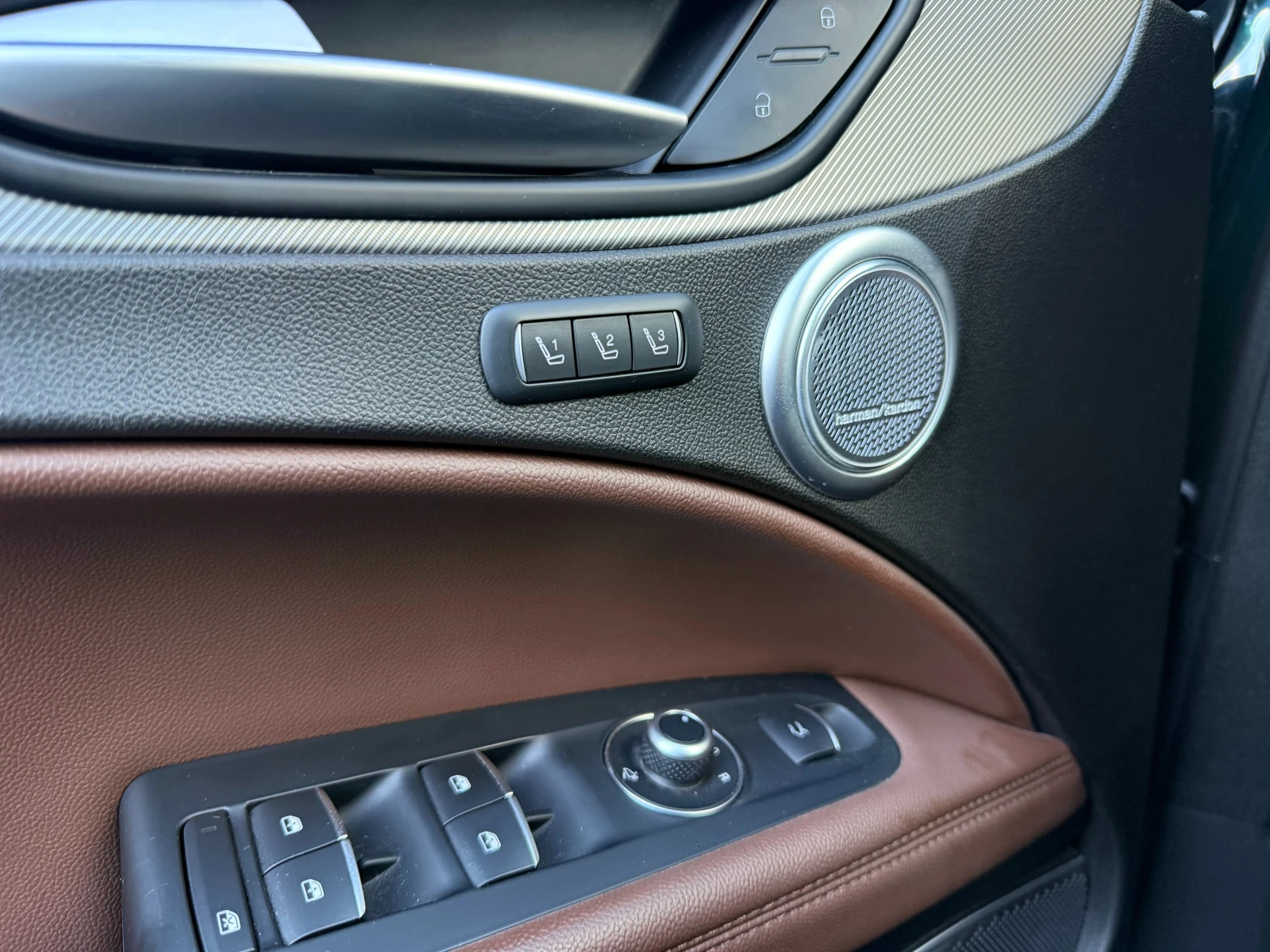 Alfa Romeo Stelvio Q4 | Mobile.bg   16