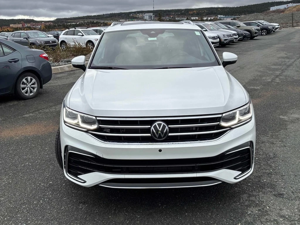 VW Tiguan Highline R Line * PANO* NAVI* HEATED SEATS - изображение 6