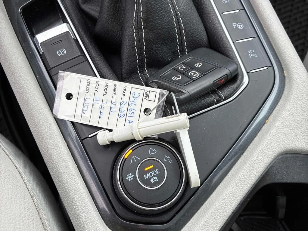 VW Tiguan Highline R Line * PANO* NAVI* HEATED SEATS | Mobile.bg � ����������� 12