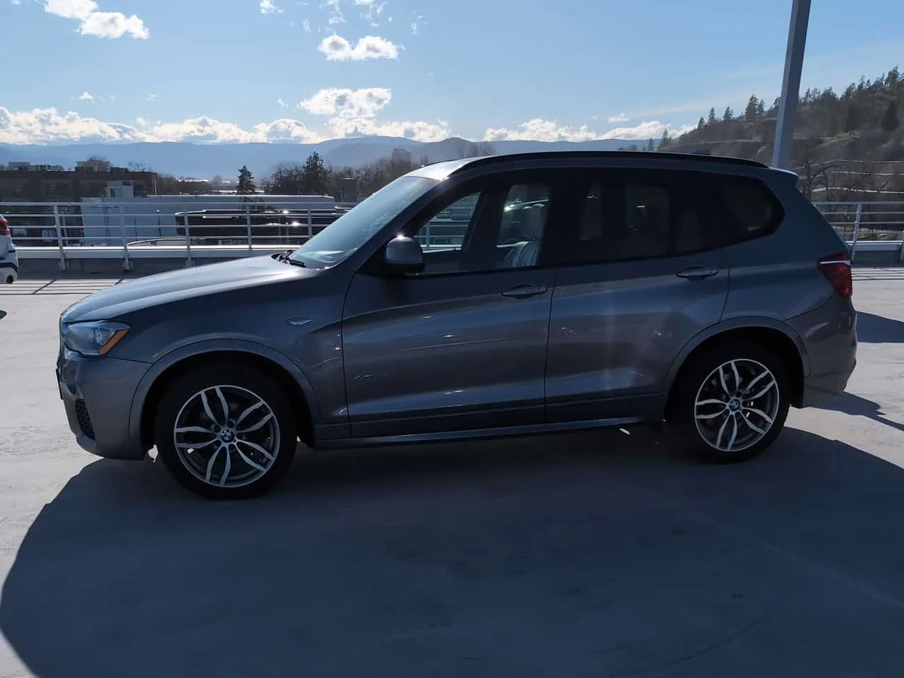 BMW X3 * xDrive28d * 2 КЛЮЧА* ПОДГРЕВ* KEYLESS* , снимка 2 - Автомобили и джипове - 53965632