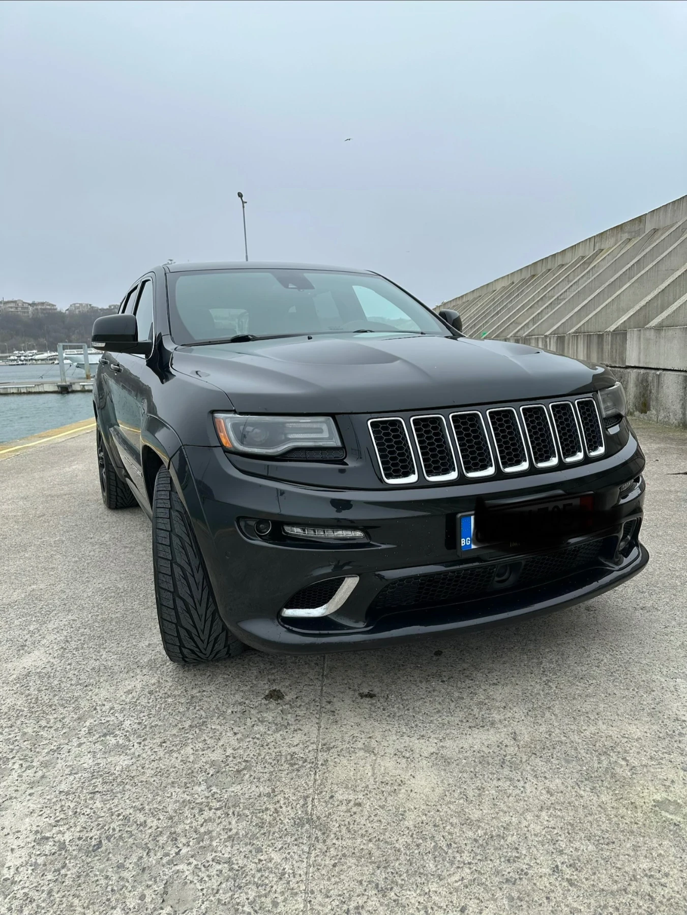 Jeep Grand cherokee SRT, снимка 2 - Автомобили и джипове - 54032825