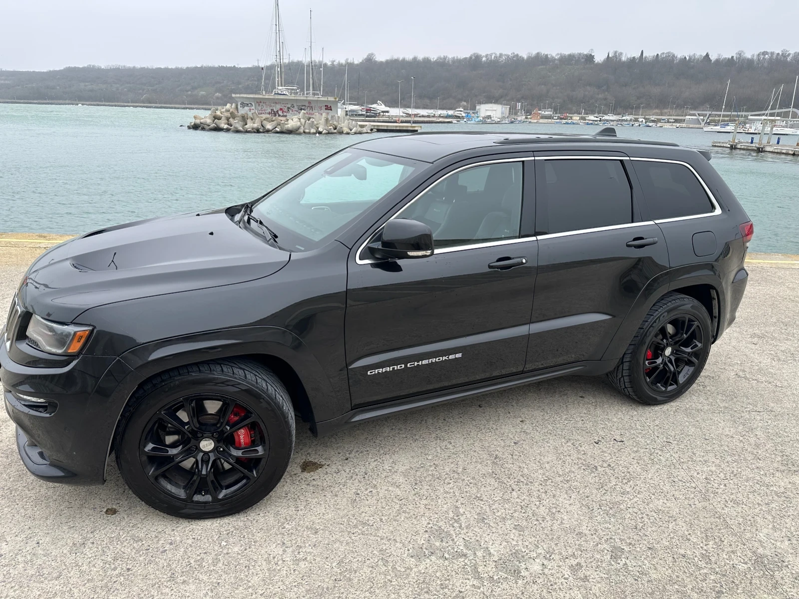 Jeep Grand cherokee SRT, снимка 3 - Автомобили и джипове - 54032825