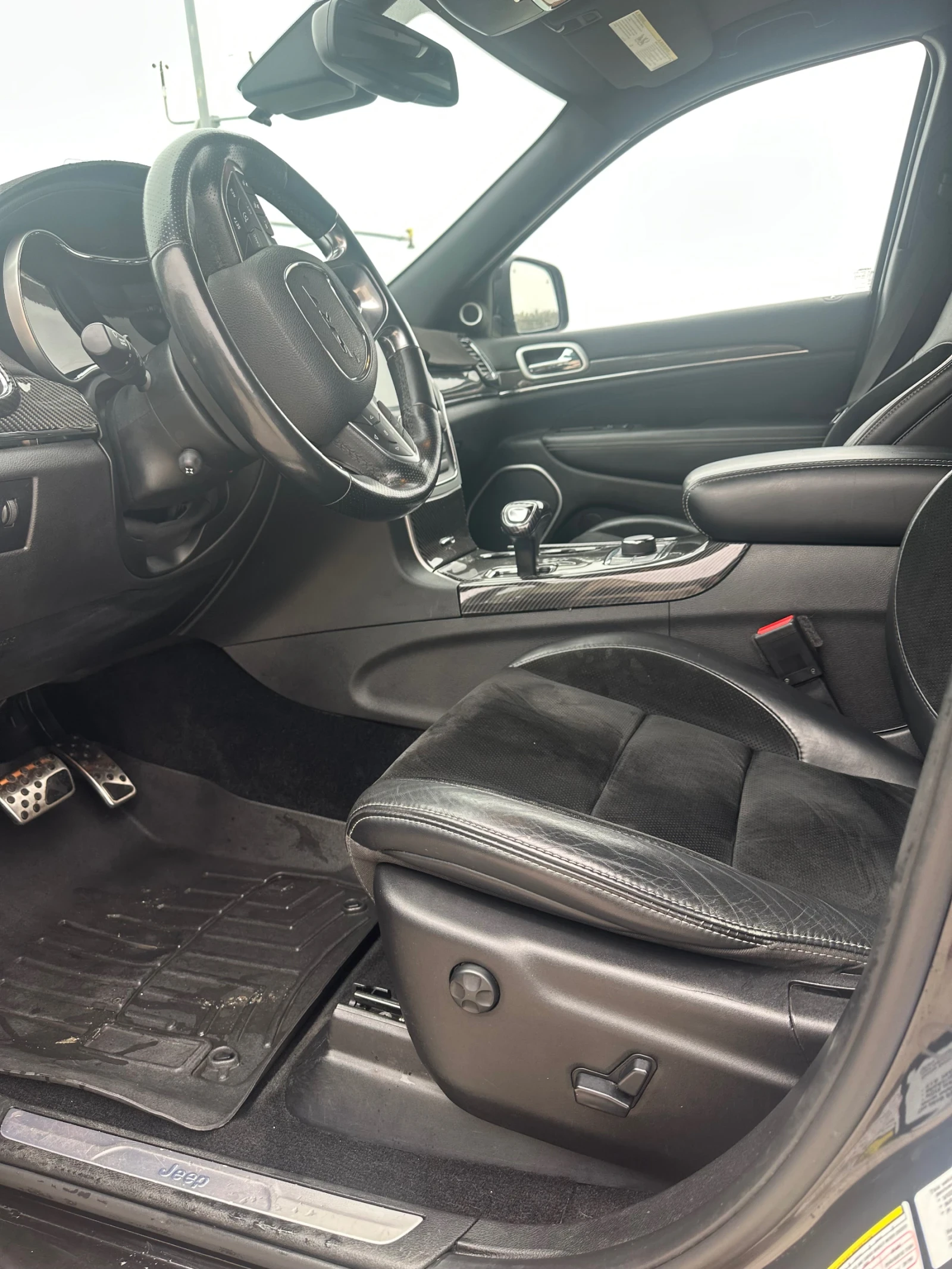 Jeep Grand cherokee SRT, снимка 7 - Автомобили и джипове - 54032825