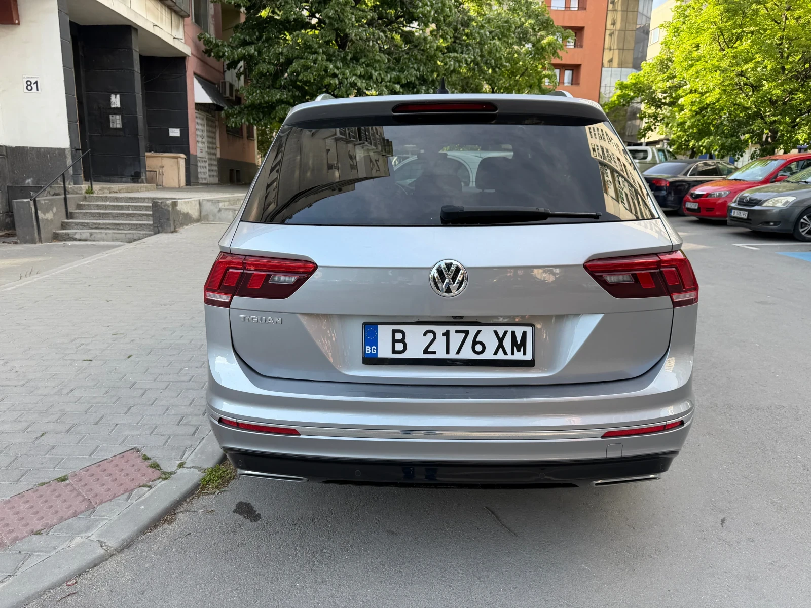VW Tiguan PREMIUM R-LINE, снимка 7 - Автомобили и джипове - 54620060