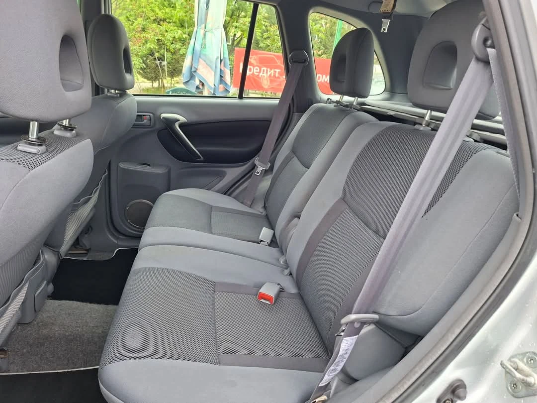 Toyota Rav4 2.0VVTI* 36м. х 134EUR.* , снимка 9 - Автомобили и джипове - 54617484