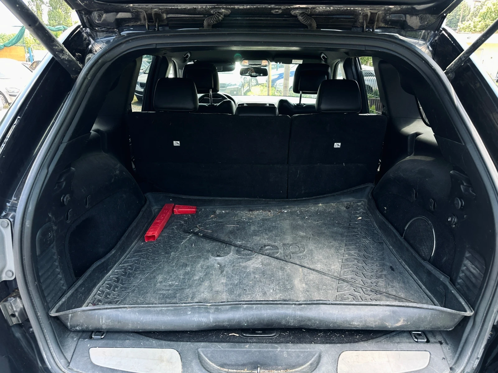 Jeep Grand cherokee 3.0D / 4X4, снимка 10 - Автомобили и джипове - 54879750
