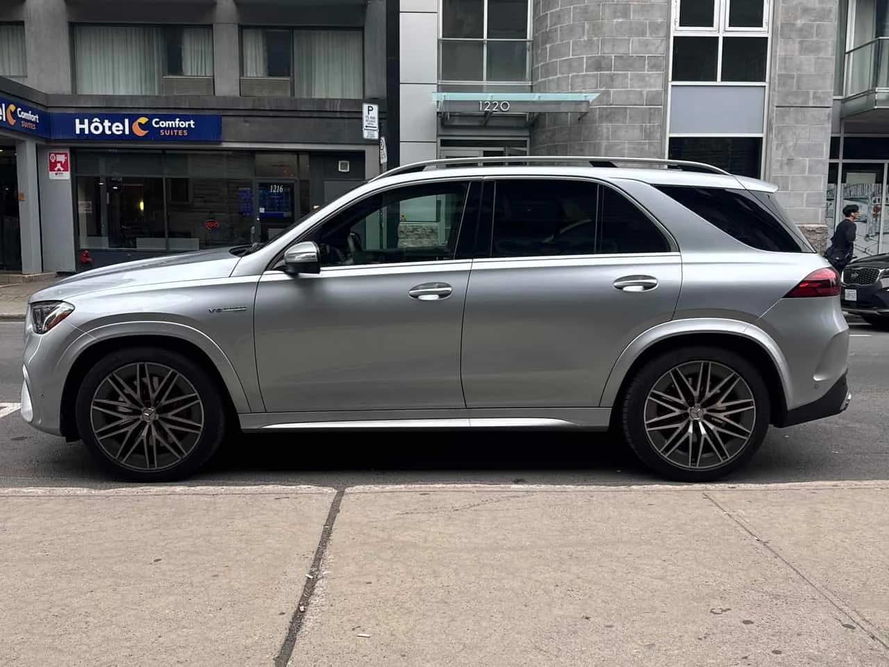 Mercedes-Benz GLE 63 S AMG 4MATIC/360/ОБДУХВАНЕ/ПАНОРАМА/ДИСТРОНИК, снимка 3 - Автомобили и джипове - 55482787
