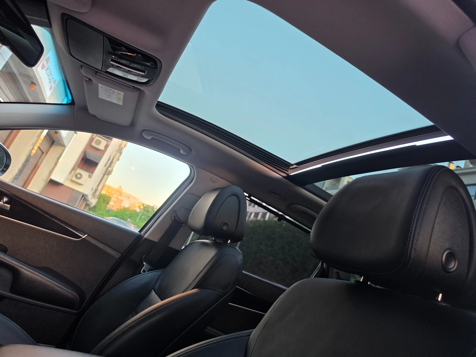 Kia Sorento 2.2 CRDI-PREMIUM -FULL, снимка 12 - Автомобили и джипове - 55590228