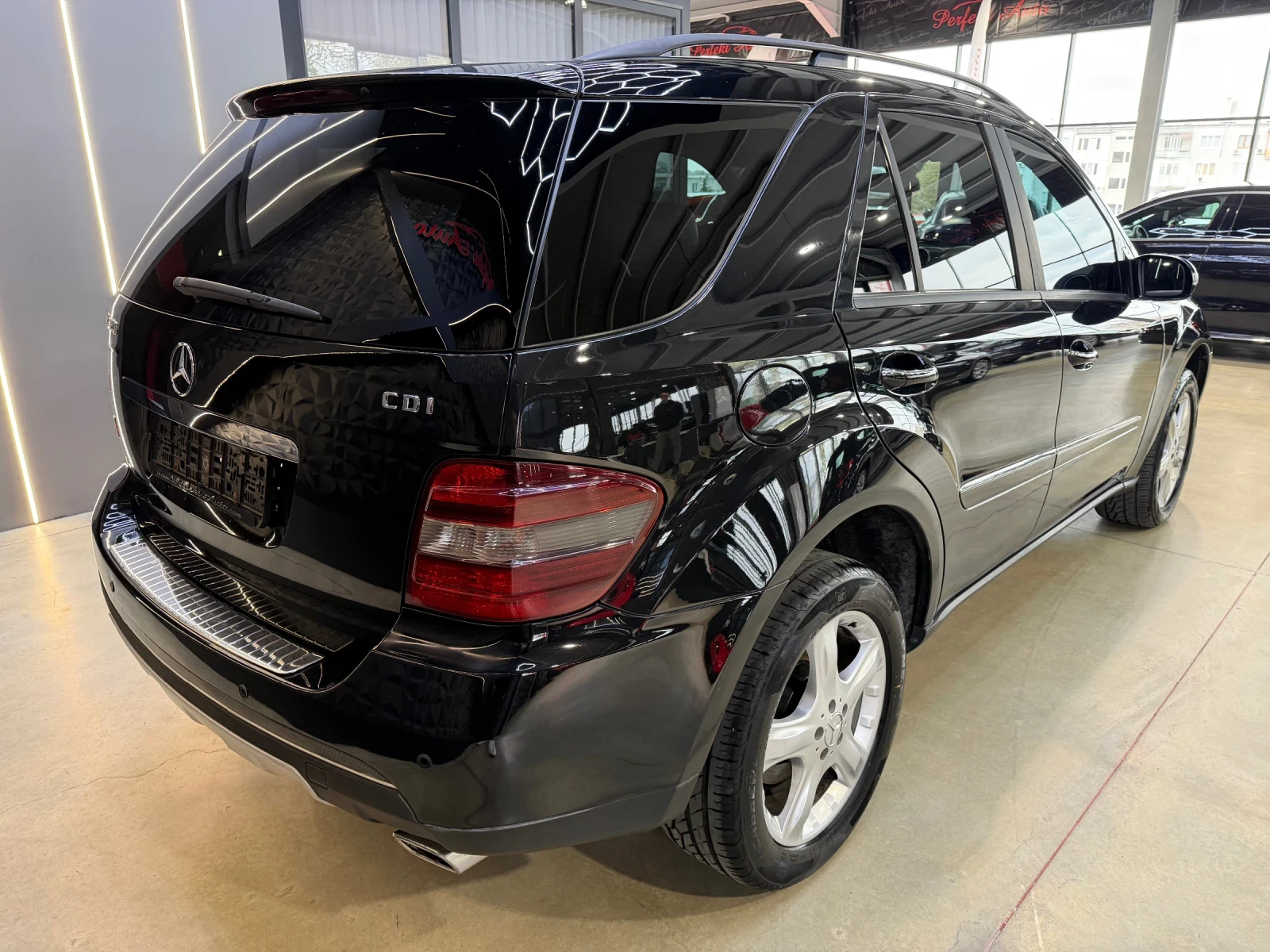 Mercedes-Benz ML 320 CDI , снимка 3 - Автомобили и джипове - 55987596