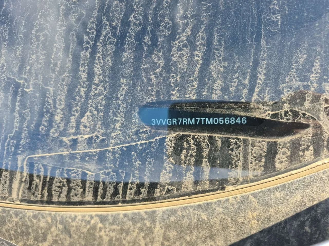 VW Tiguan * Comfortline R Line Black Edition * CARFAX * , снимка 7 - Автомобили и джипове - 56255901