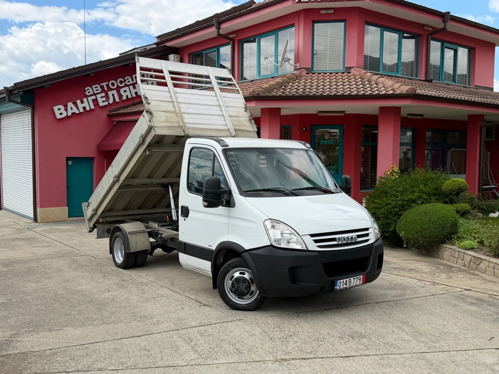 Iveco Daily 3.0HPI* 35C15* Тристранен самосвал* 3.20 метра кош, снимка 15 - Бусове и автобуси - 54491182