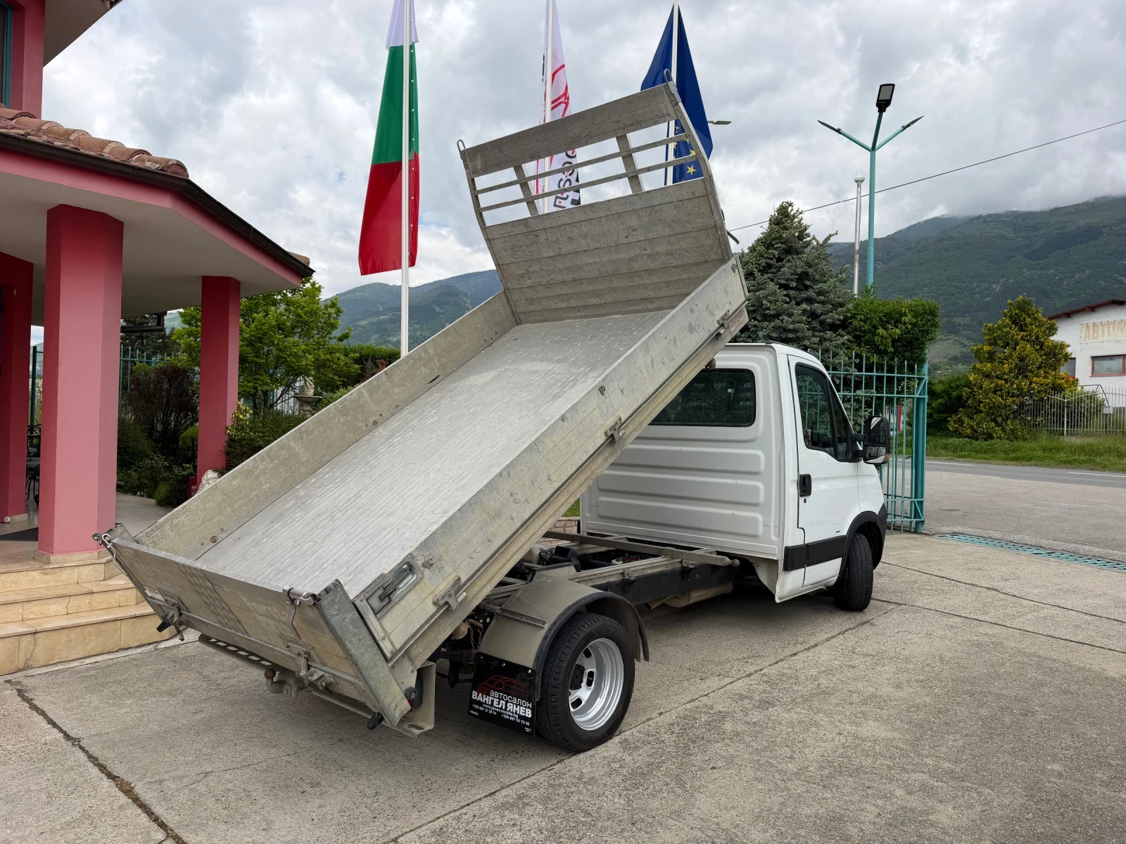 Iveco Daily 3.0HPI* 35C15* Тристранен самосвал* 3.20 метра кош, снимка 11 - Бусове и автобуси - 54491182