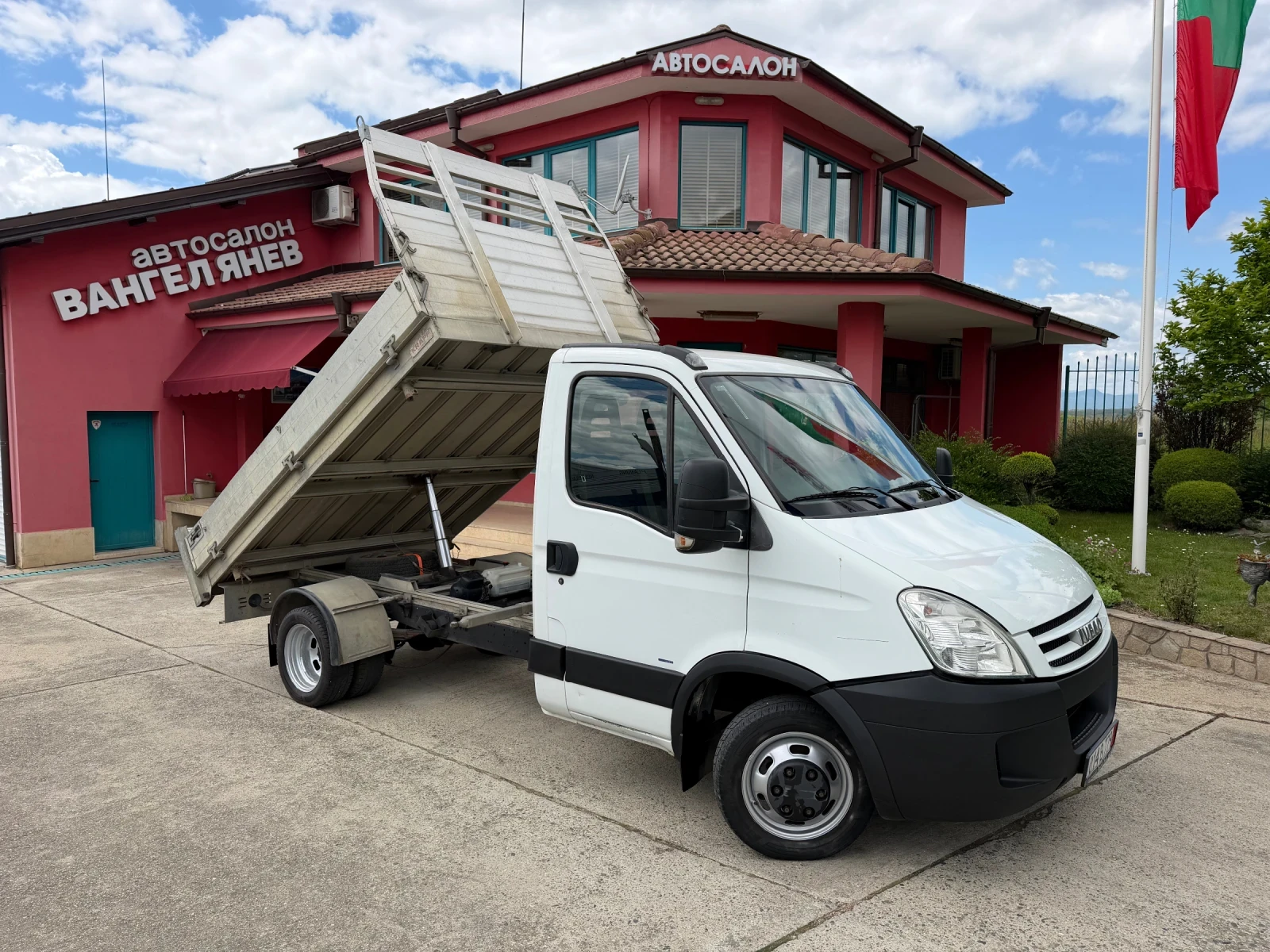 Iveco Daily 3.0HPI* 35C15* Тристранен самосвал* 3.20 метра кош, снимка 14 - Бусове и автобуси - 54491182