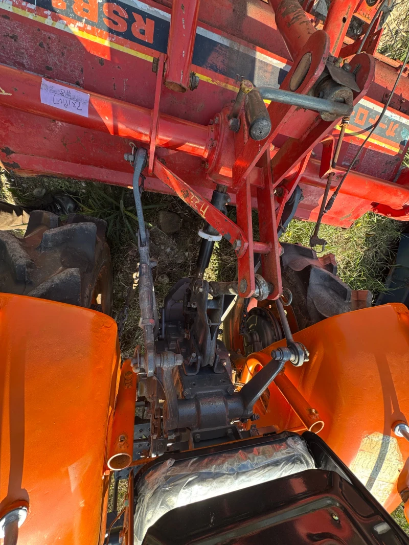 Трактор Kubota L2201, снимка 4 - Селскостопанска техника - 52085757