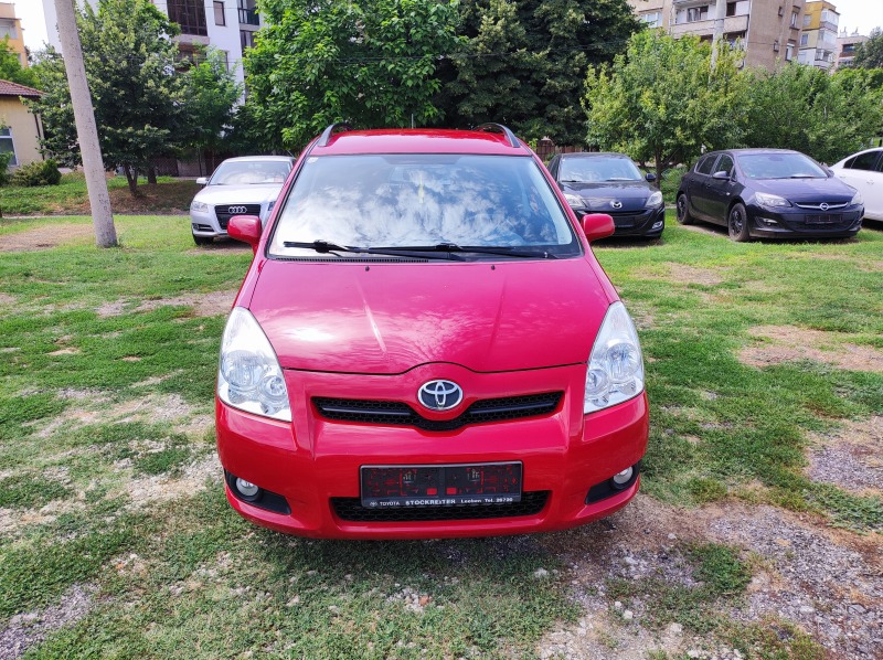 Toyota Corolla verso 2.2D4d 136ps 2009god Facelift, снимка 1 - Автомобили и джипове - 46776511