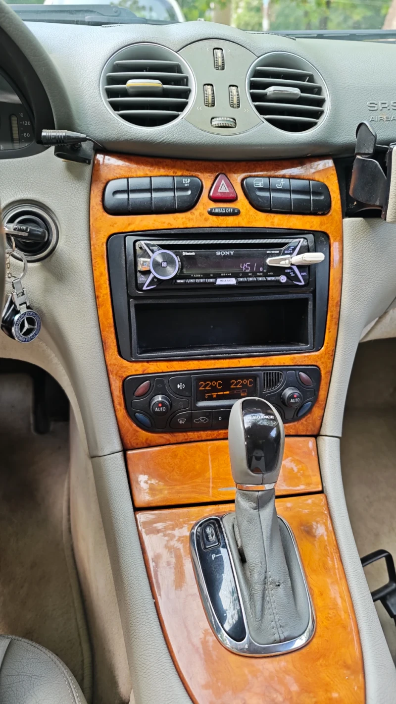 Mercedes-Benz CLK 320 LPG, снимка 6 - Автомобили и джипове - 52551770