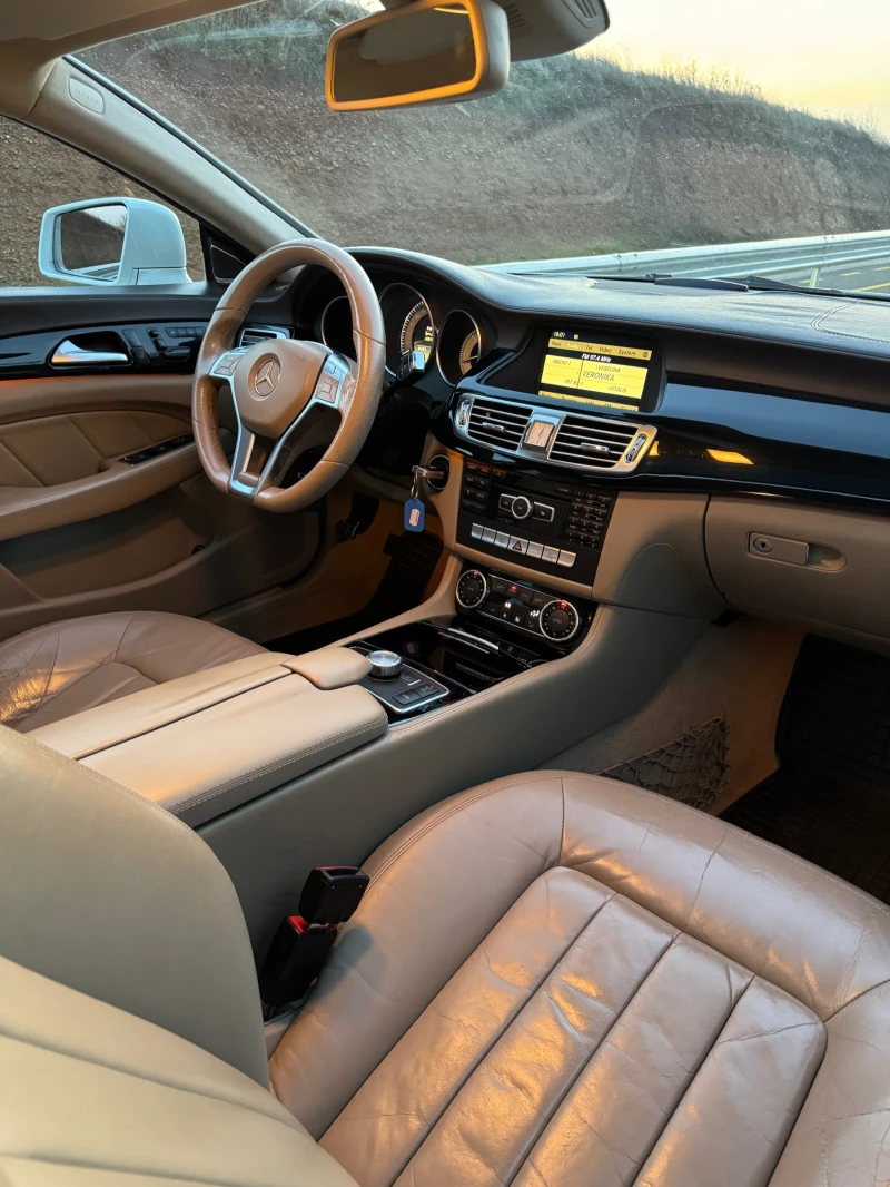 Mercedes-Benz CLS 350 AMG-LINE, снимка 9 - Автомобили и джипове - 52678275