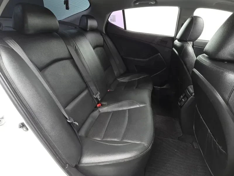 Kia K5, снимка 11 - Автомобили и джипове - 56707593