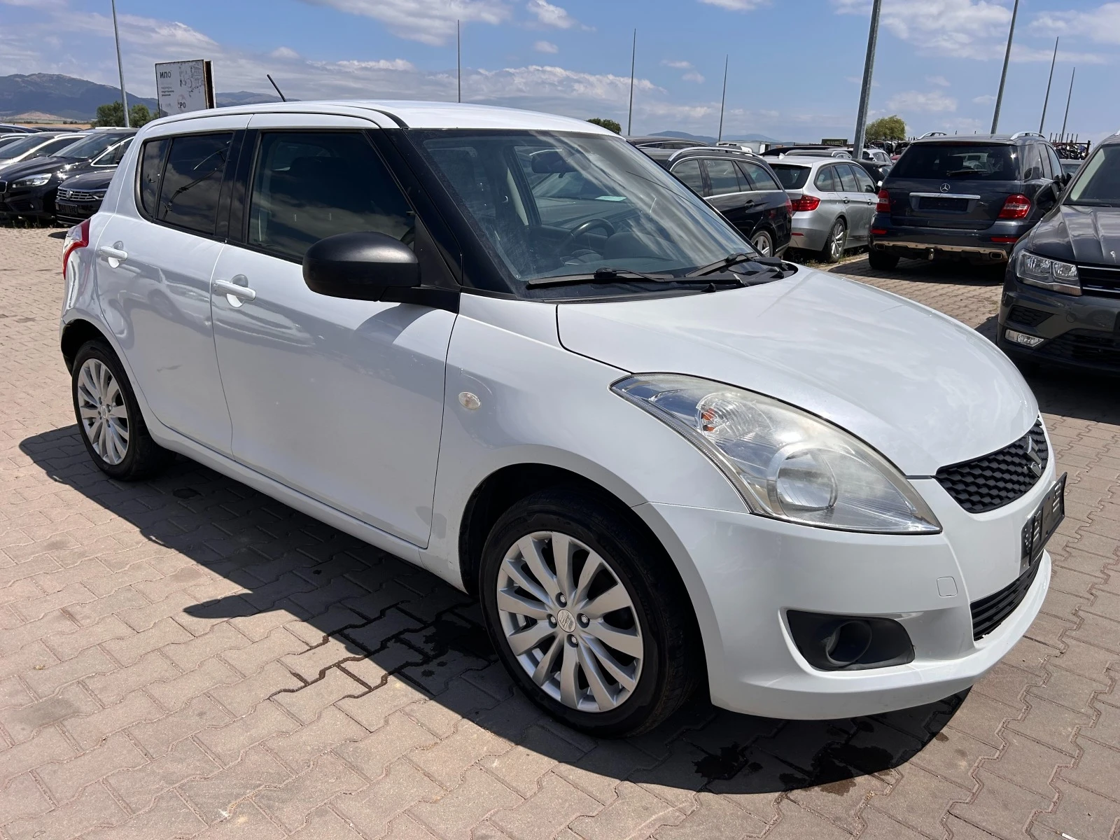 Suzuki Swift 1.2i 4X4 EURO 5 ЛИЗИНГ - изображение 4