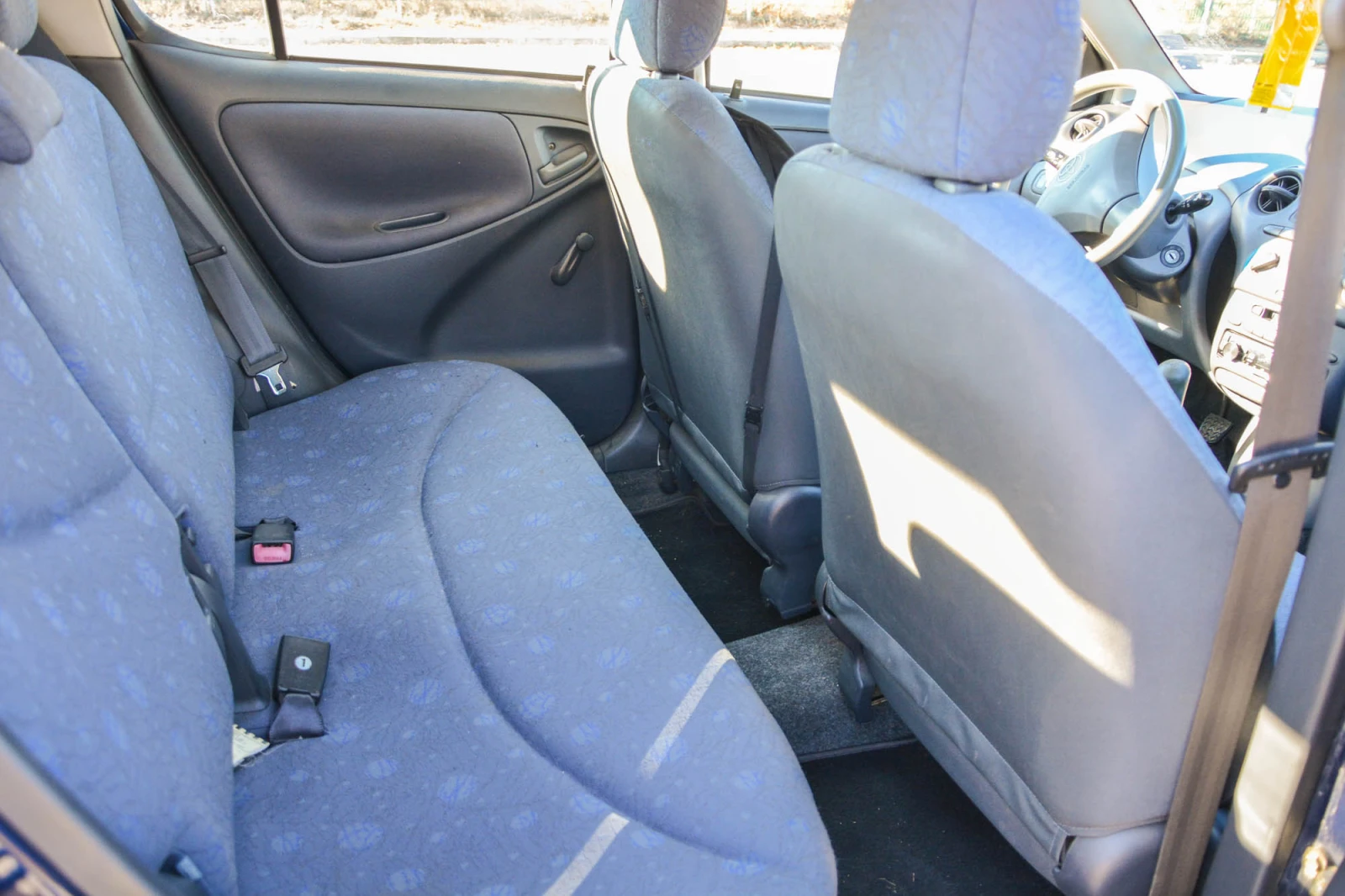 Toyota Yaris  - изображение 6