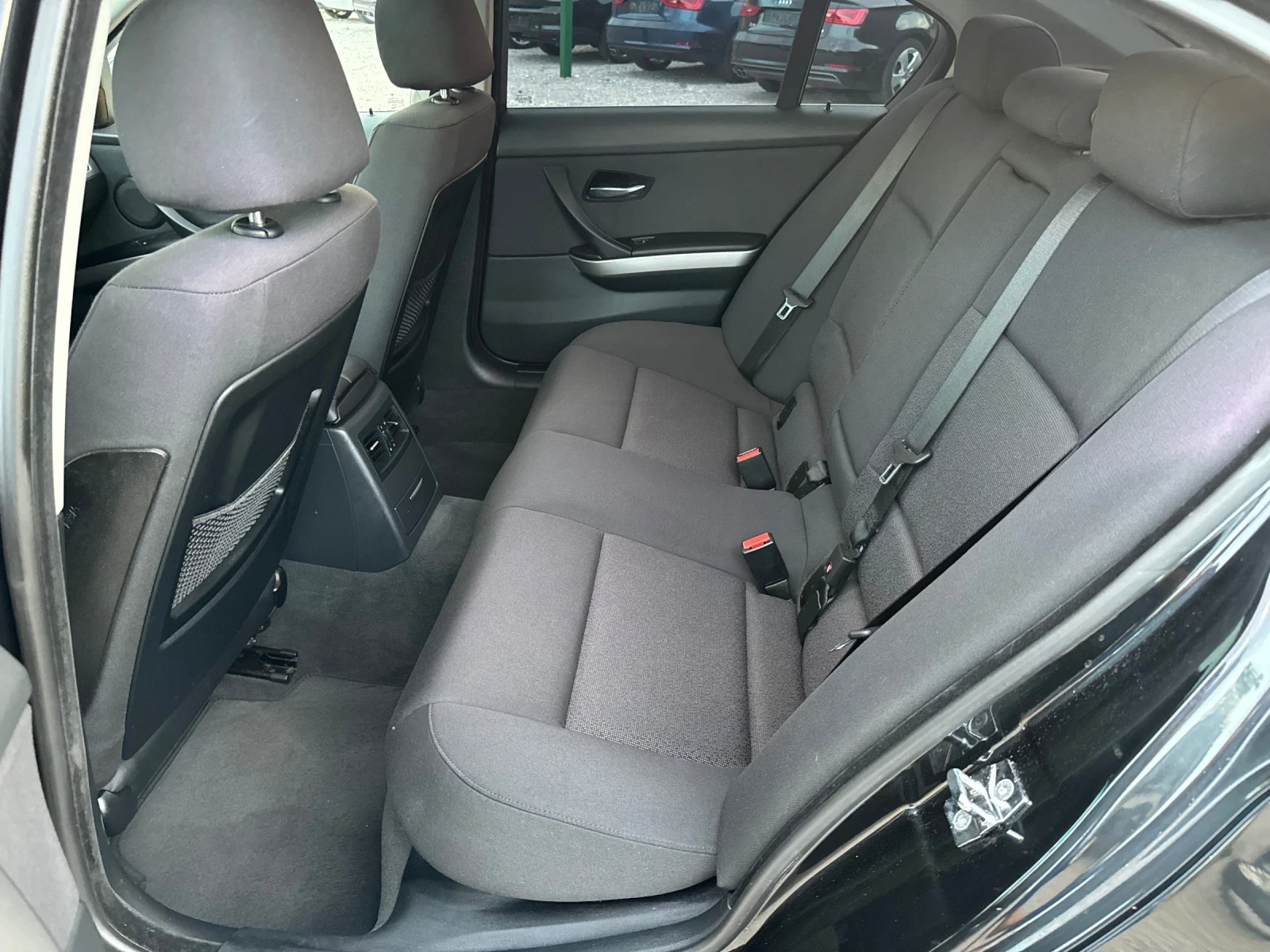 BMW 330 Навигация, Задно, 231к.с, Рекаро. - изображение 10