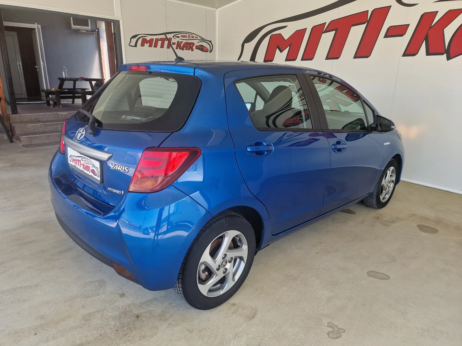 Toyota Yaris 1.5 73kc AUTOMAT CAMERA NAVI 160000km - изображение 6