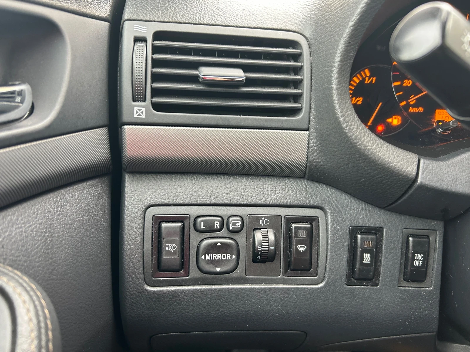 Toyota Avensis 2.0 D4D 6 скорости ФЕЙС 2008г. | Mobile.bg — изображение 10