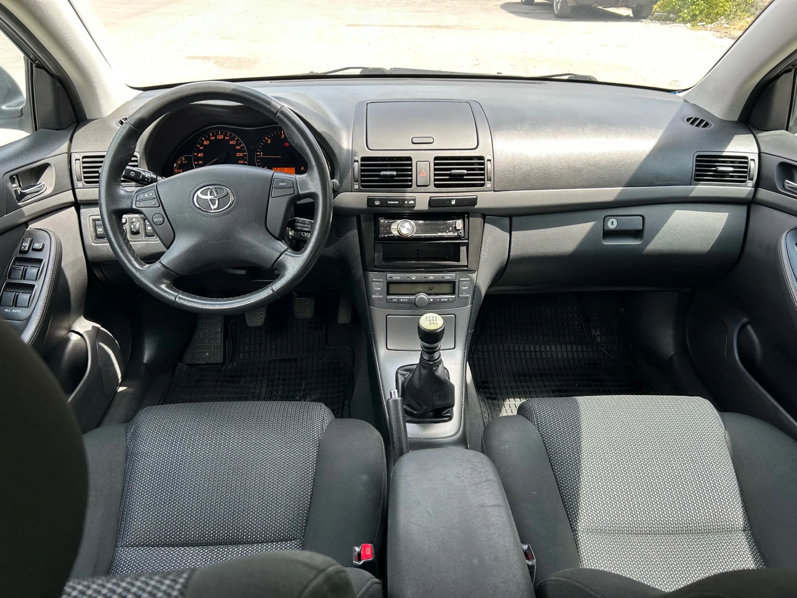Toyota Avensis 2.0 D4D 6 скорости ФЕЙС 2008г. - изображение 6