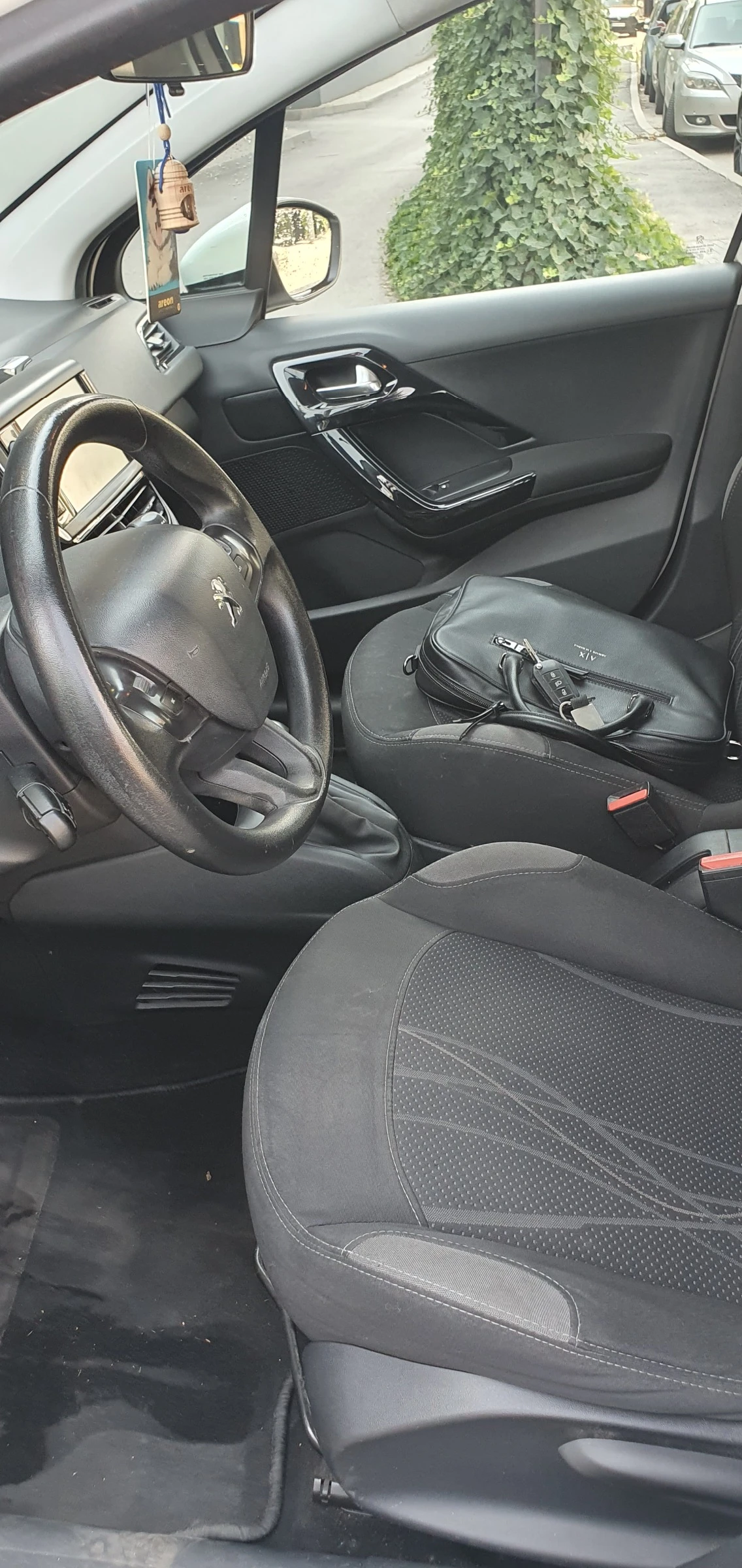 Peugeot 208 1.4 HDI Euro 5B - изображение 7
