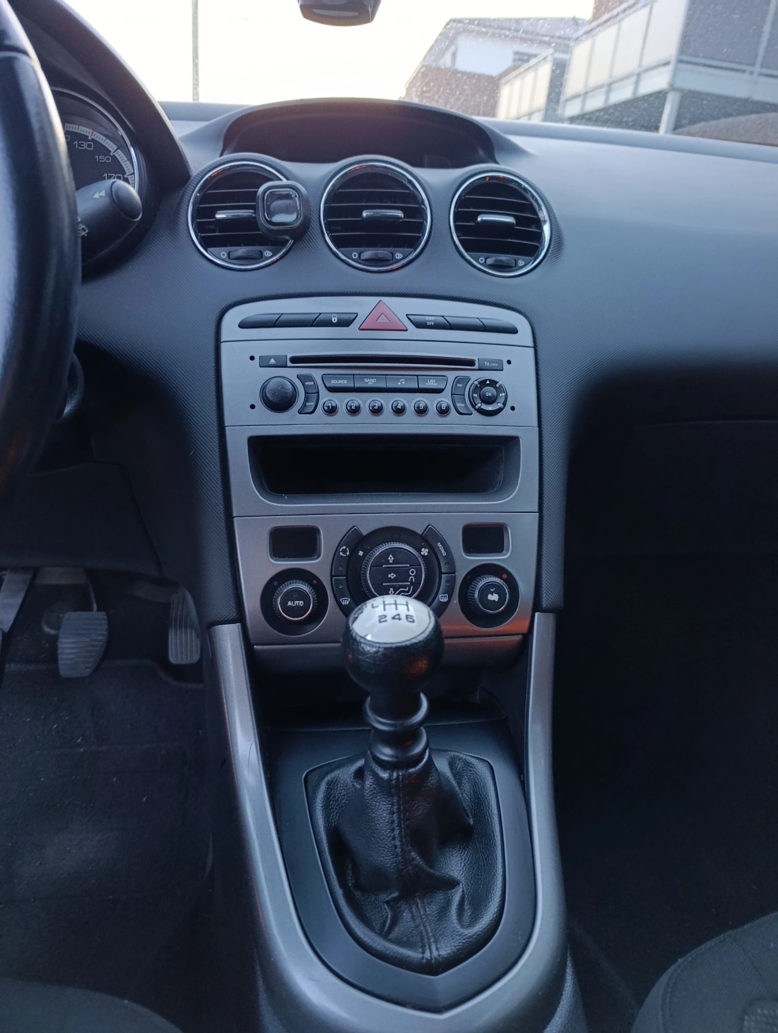 Peugeot 308 1.6HDI - изображение 6