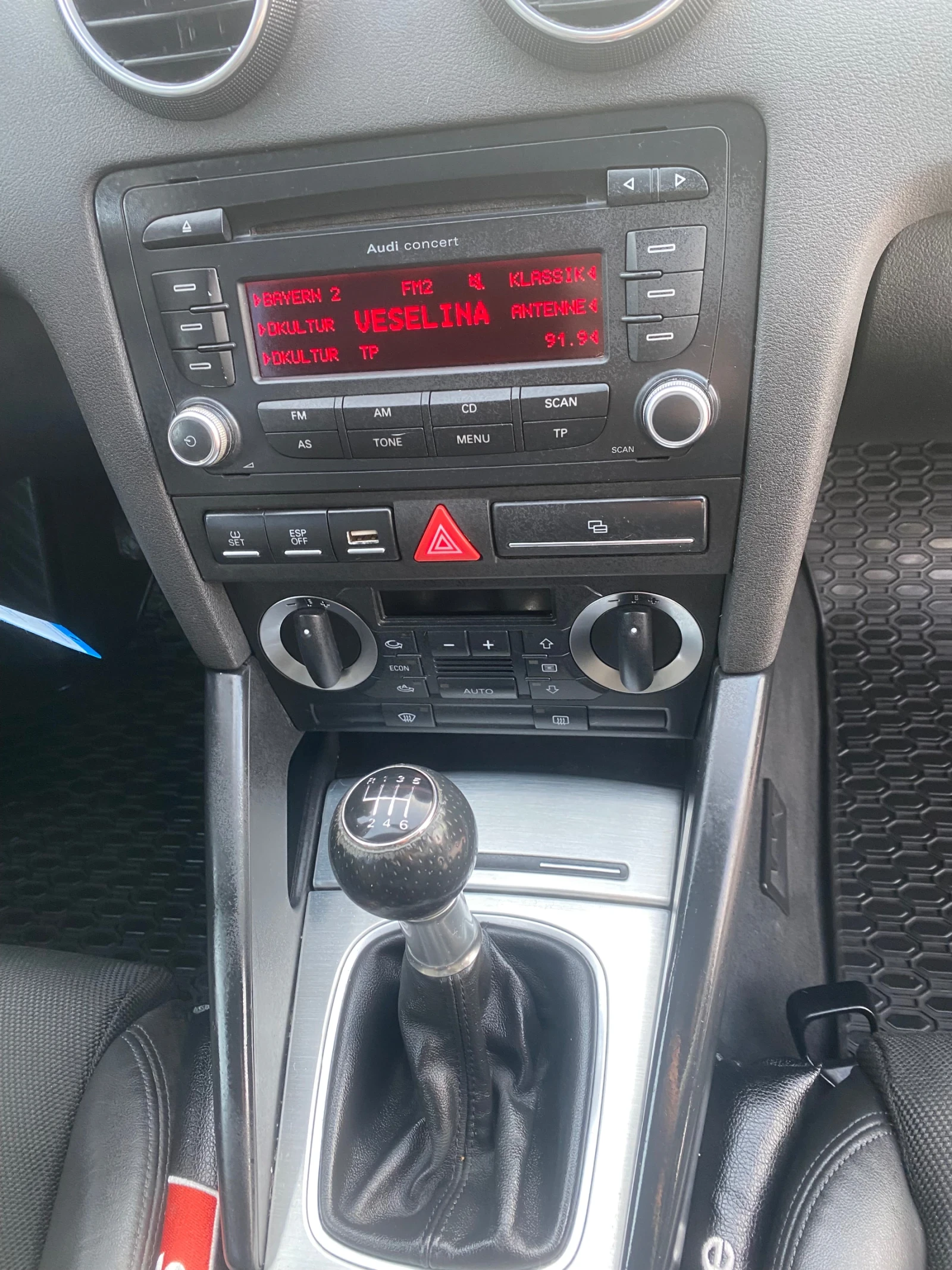 Audi A3 2.0tdi S-LINE - изображение 10