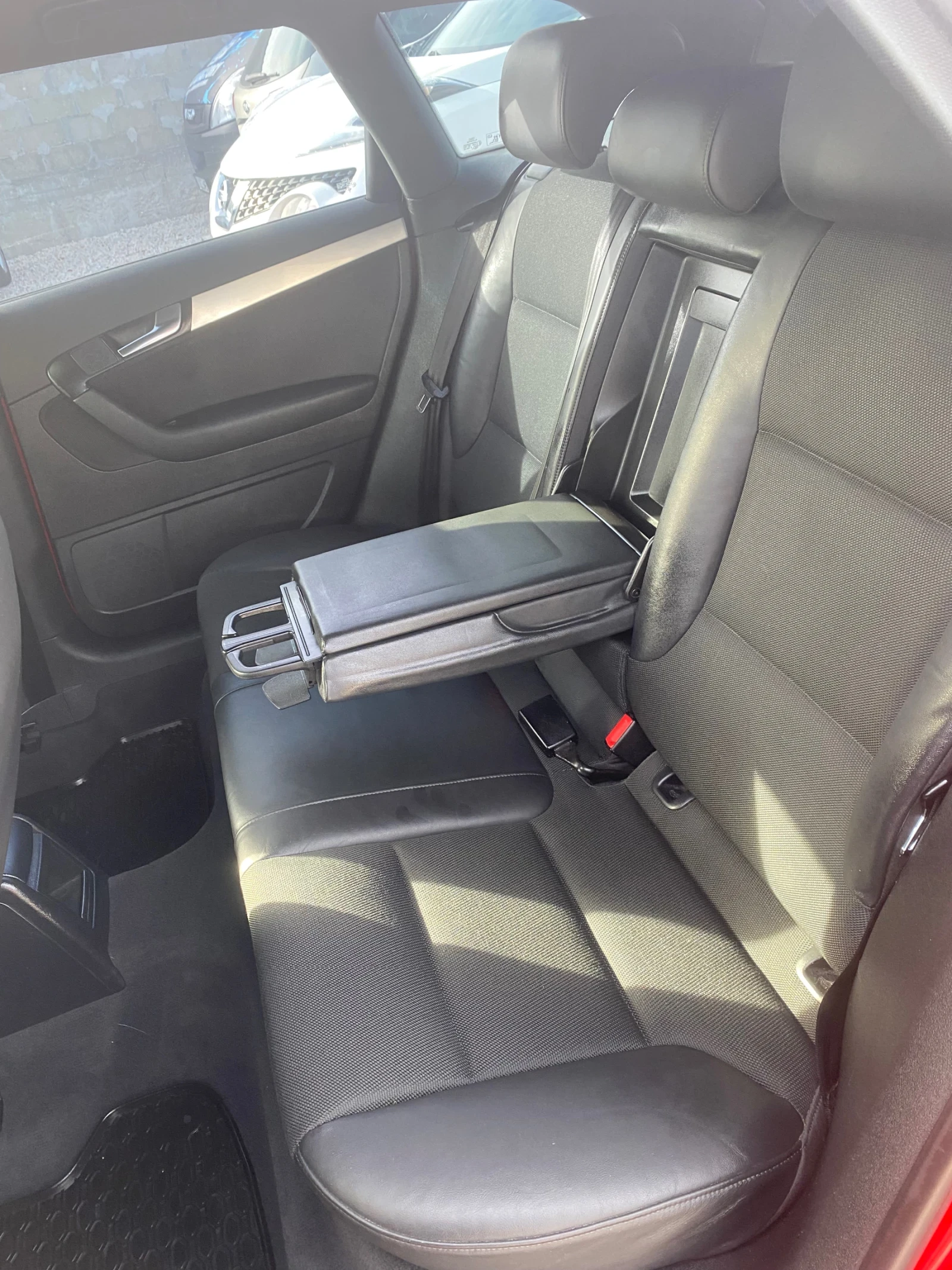 Audi A3 2.0tdi S-LINE - изображение 8