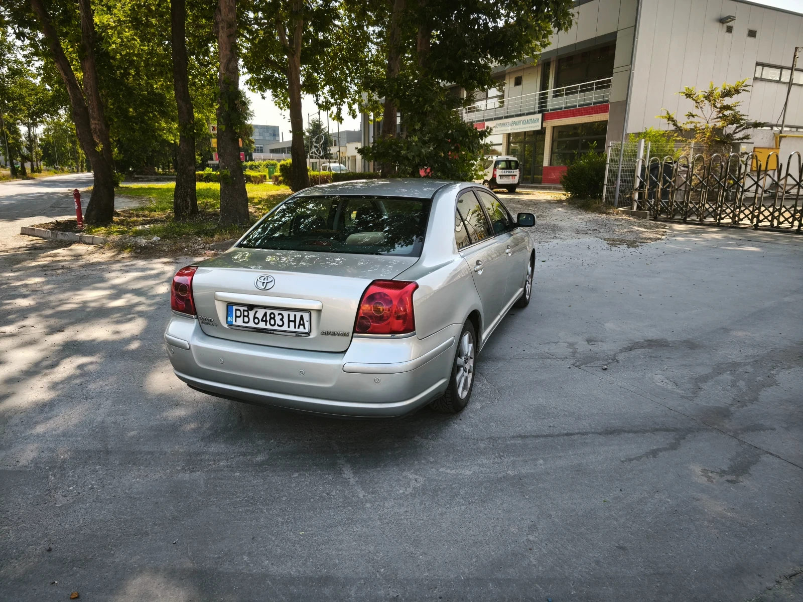 Toyota Avensis  - изображение 6