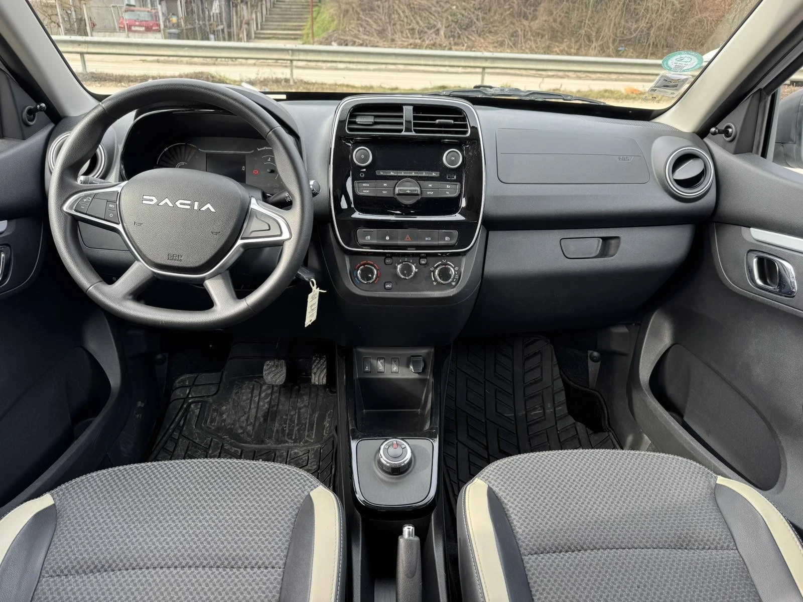 Dacia Spring Elektric 27 kWh - изображение 9