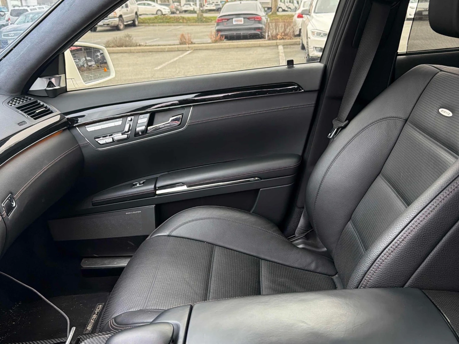 Mercedes-Benz S 63 AMG С РЕГИСТРАЦИЯ & АВТО КРЕДИТ, снимка 13 - Автомобили и джипове - 53796890