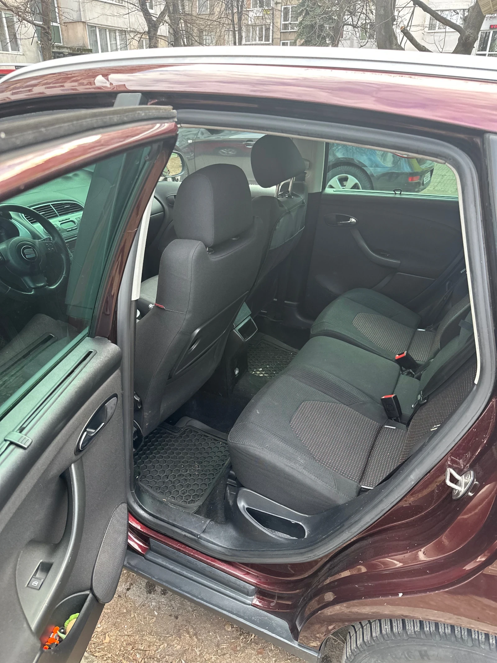 Seat Altea EVRO 4, снимка 6 - Автомобили и джипове - 53976035