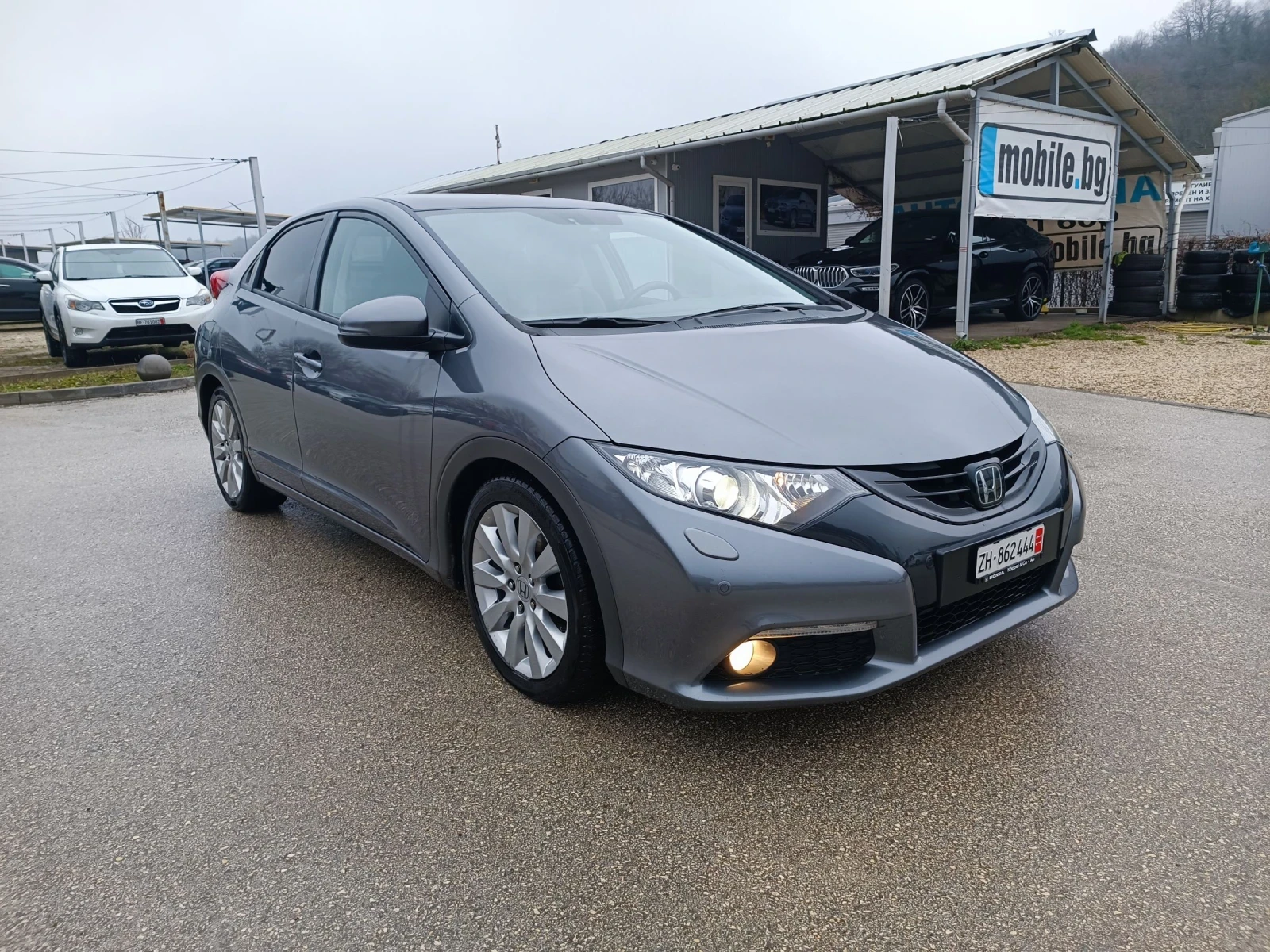 Honda Civic 1.8i-140кс-ШВЕЙЦАРИЯ-РЪЧКА-ДИСТРОНИК-FULL екстри, снимка 2 - Автомобили и джипове - 54001133