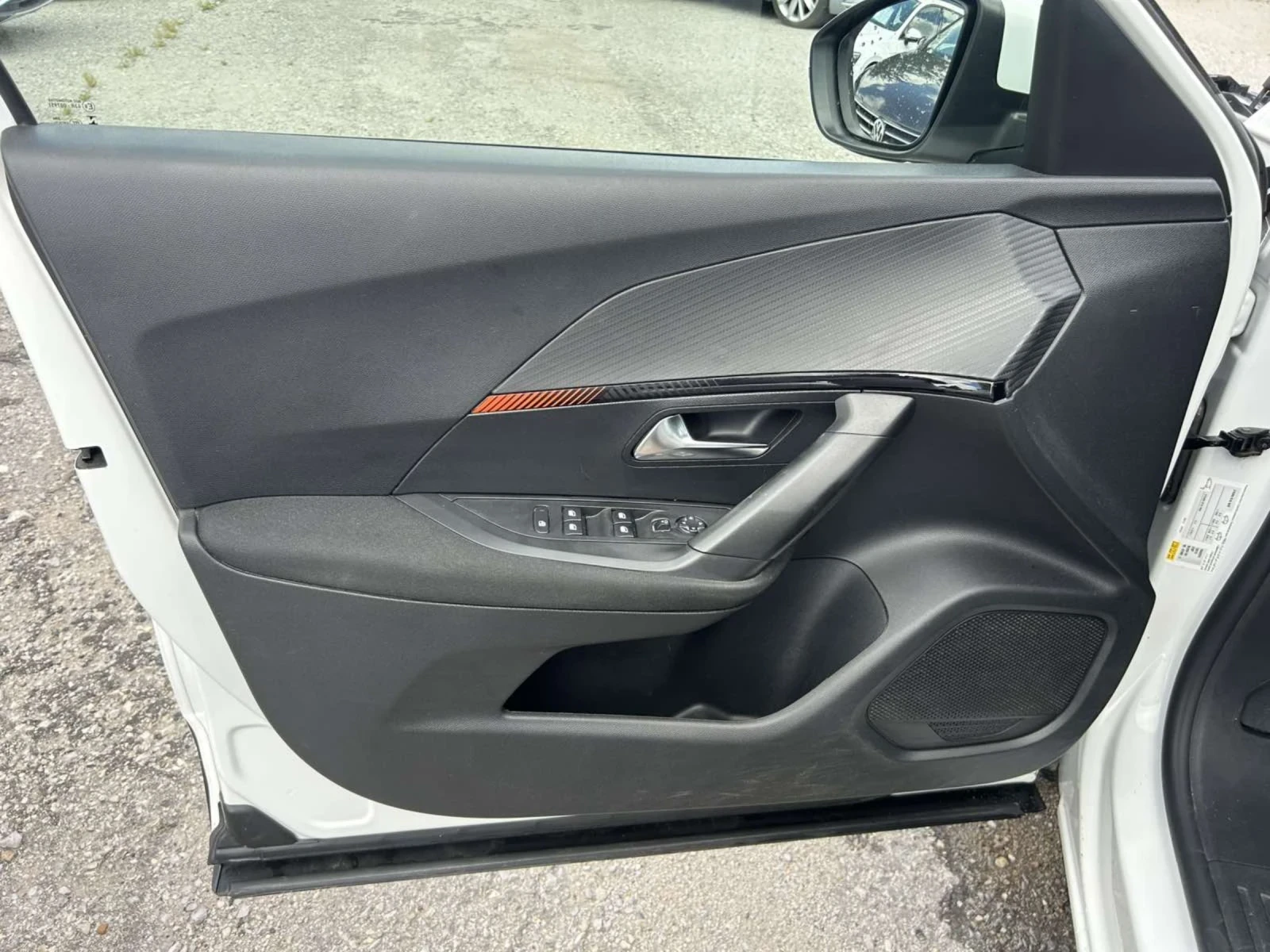 Peugeot 2008 1.5 HDI 110 * ACC * NAVI * , снимка 7 - Автомобили и джипове - 54965089