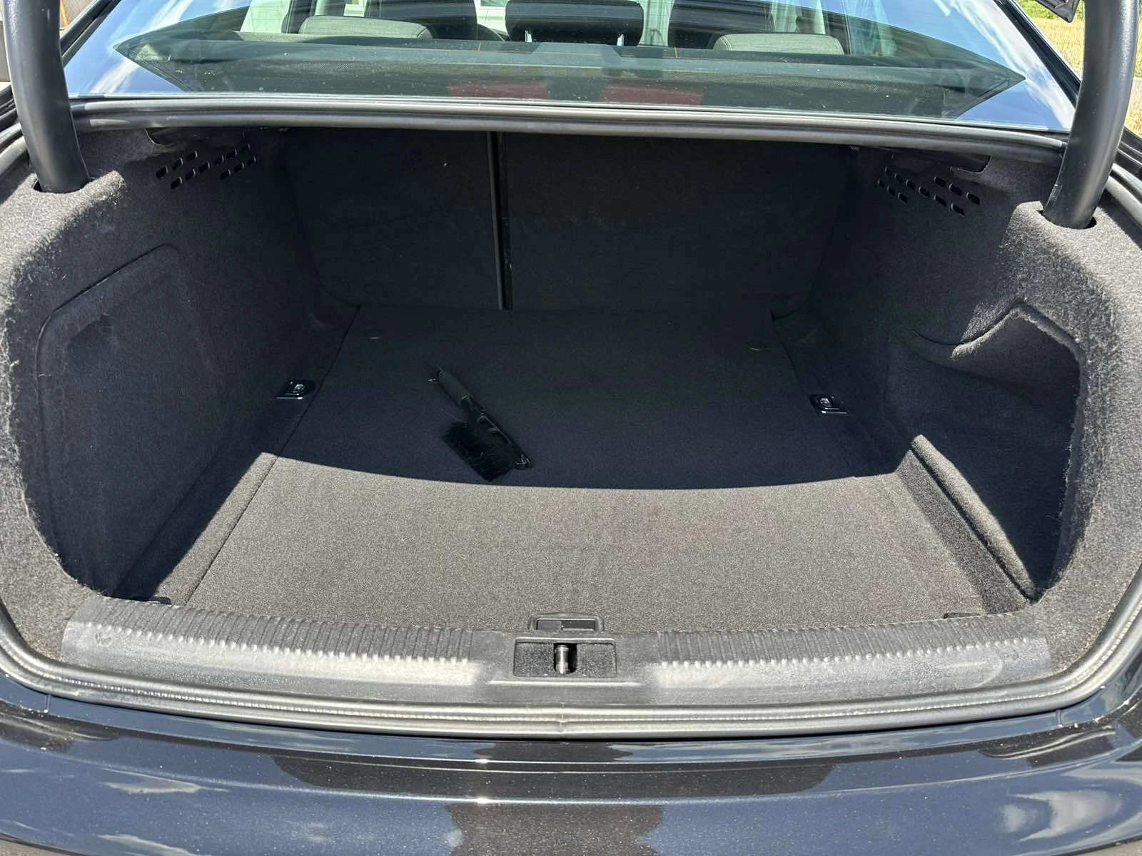 Audi A4 2.0 TDi, снимка 15 - Автомобили и джипове - 54997907