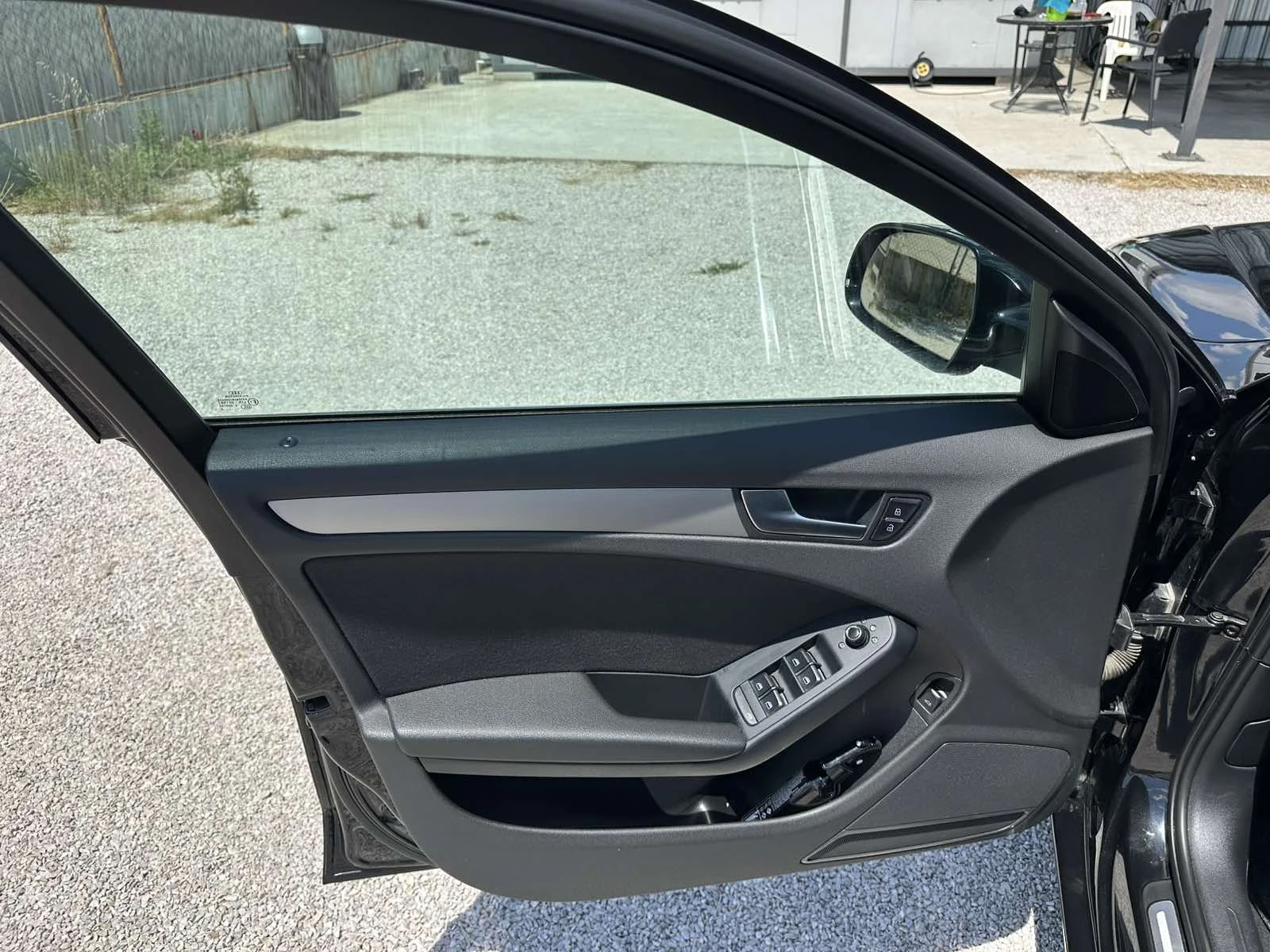 Audi A4 2.0 TDi, снимка 9 - Автомобили и джипове - 54997907