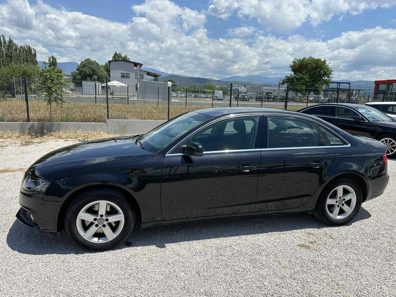 Audi A4 2.0 TDi, снимка 8 - Автомобили и джипове - 54997907