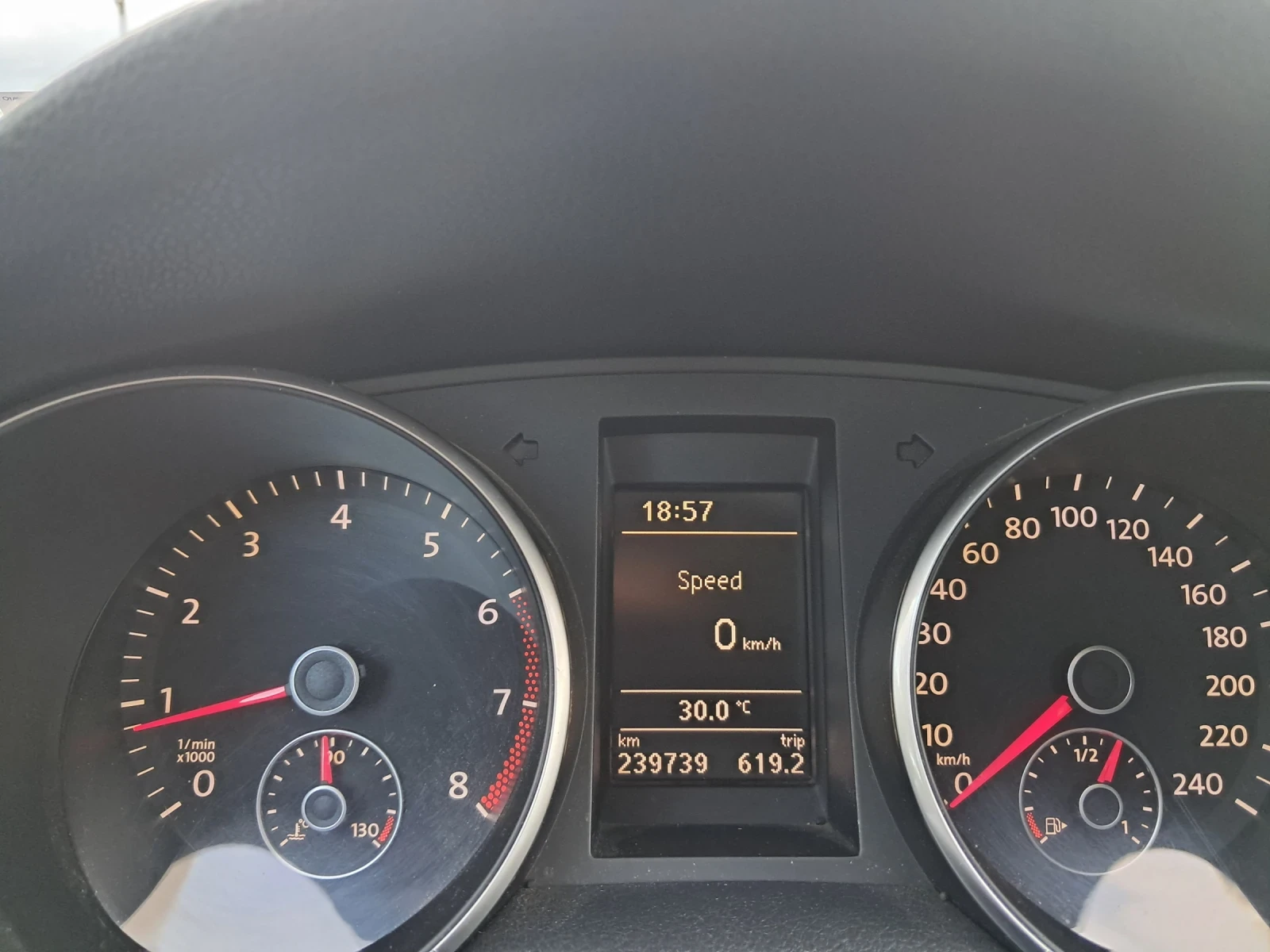 VW Golf 1.6i ГАЗ High LINE, снимка 16 - Автомобили и джипове - 55015721