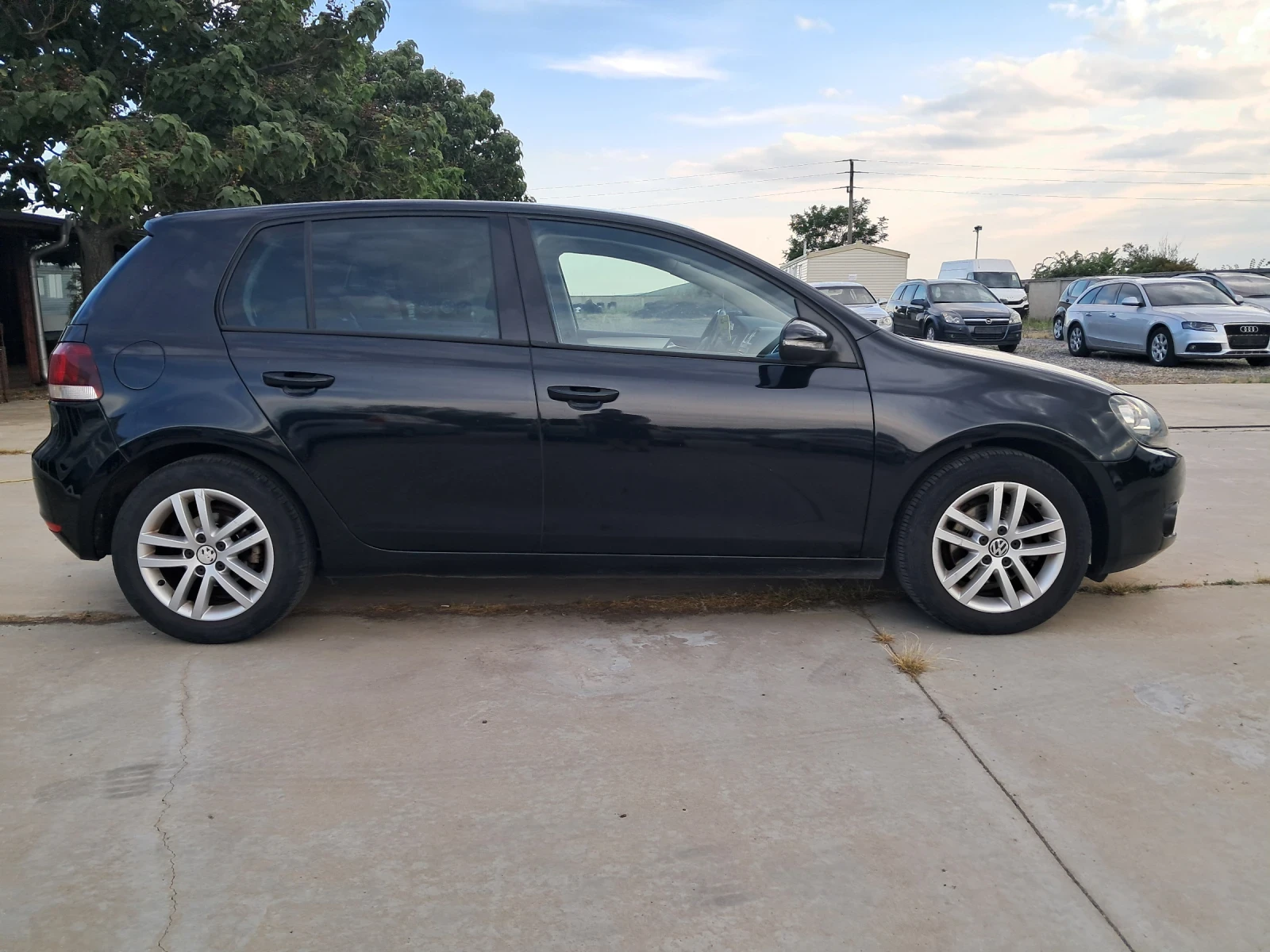 VW Golf 1.6i ГАЗ High LINE, снимка 4 - Автомобили и джипове - 55015721