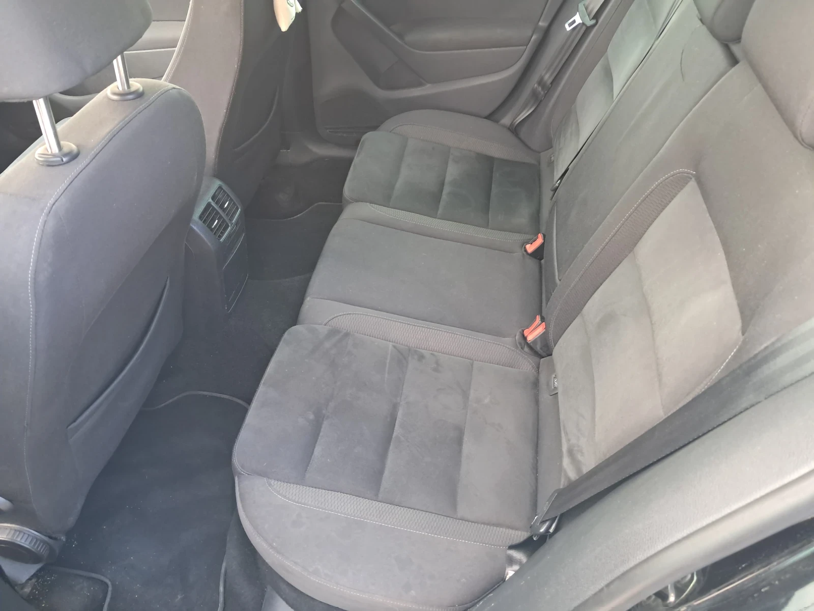 VW Golf 1.6i ГАЗ High LINE, снимка 11 - Автомобили и джипове - 55015721