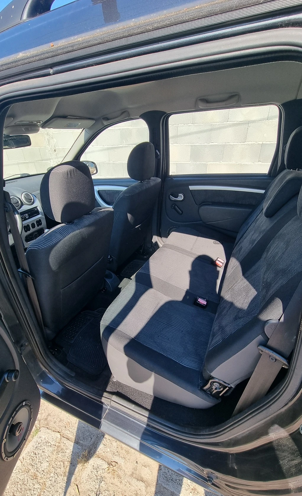 Dacia Logan 1.6 16V, снимка 8 - Автомобили и джипове - 55246437
